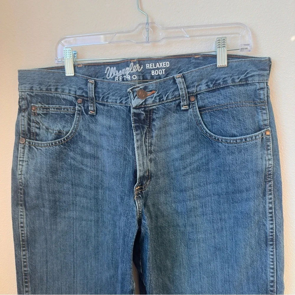 Wrangler Retro Men’s Relaxed Boot Blue Denim Jeans, 38x34